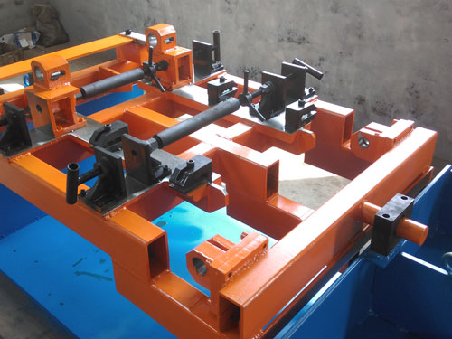 二传动小车工装